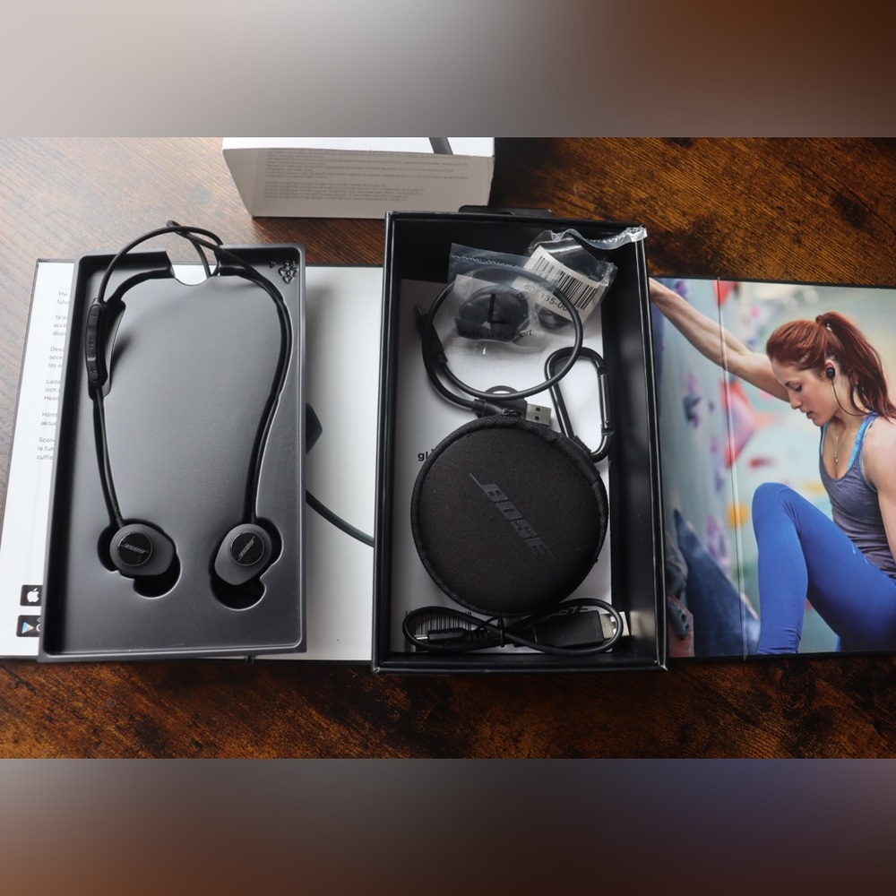 Bose SoundSport, Wireless Earbuds